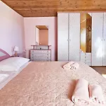 Beautiful Casa Milena With Pool In Visnjan Βίλα